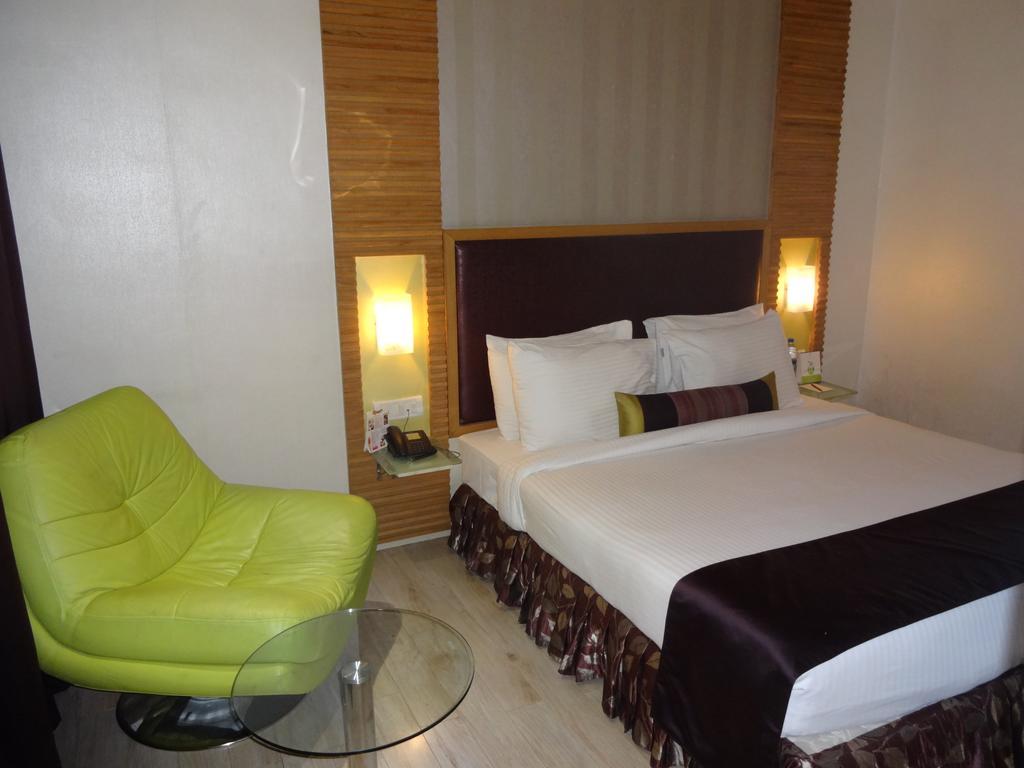 The Purple Leaf Hotels Hyderabad Luaran gambar